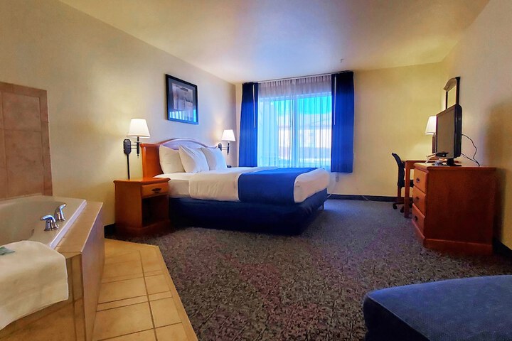 Room 15 of 50