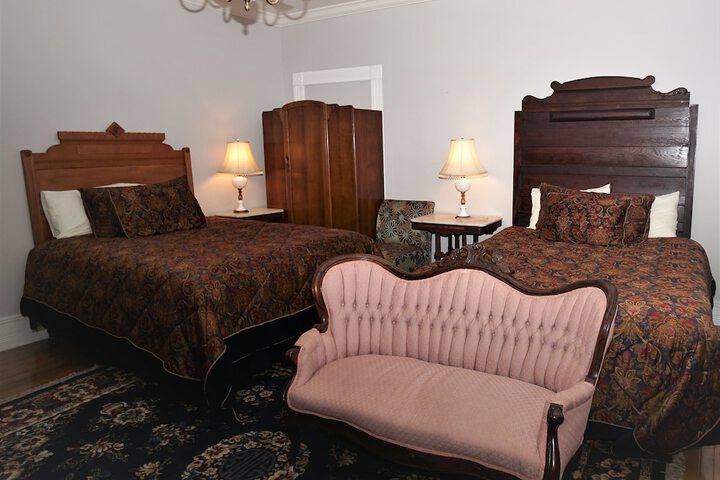 Room 46 of 73
