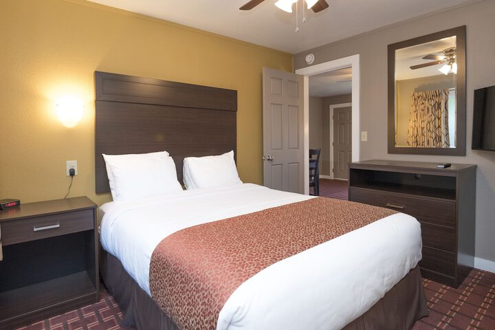 Room 52 of 105