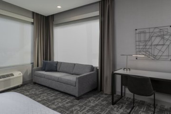 Room 132 of 180