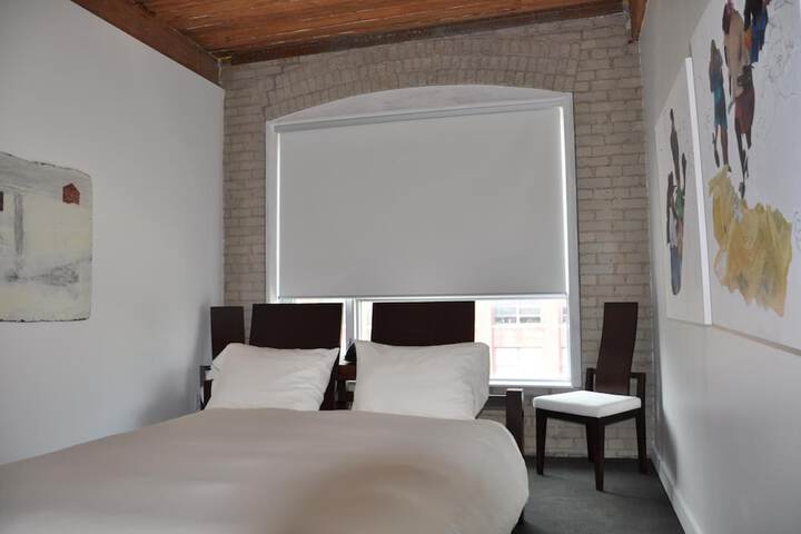 Room 21 of 54