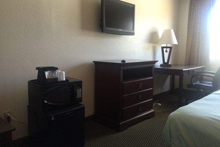 Room 20 of 34