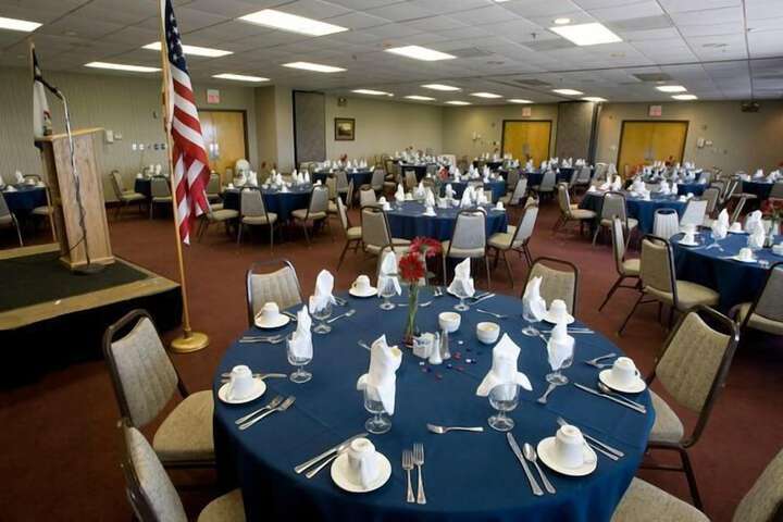 Ballroom/Hall 14 of 35