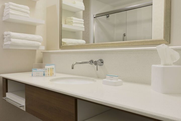 Hampton Inn & Suites Niles / Warren