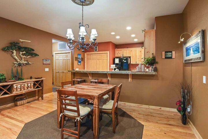Crystal Charm Amazing 3 BDR Condo Close to Beaches Casinos, & Skiing!