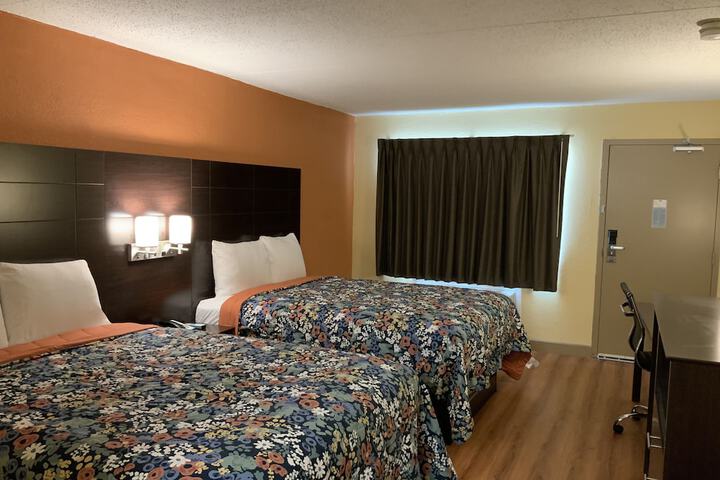 Room 9 of 15