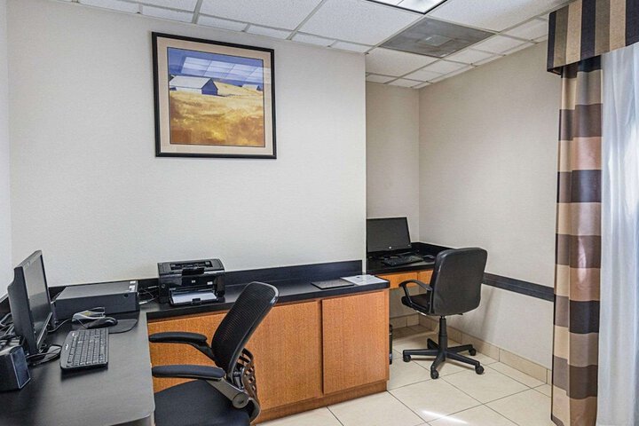 Comfort Inn & Suites Southwest Fwy at Westpark
