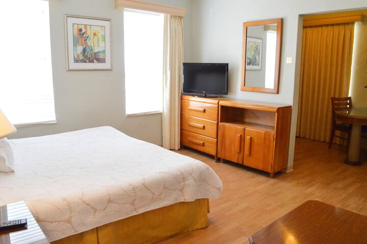 Room 18 of 27