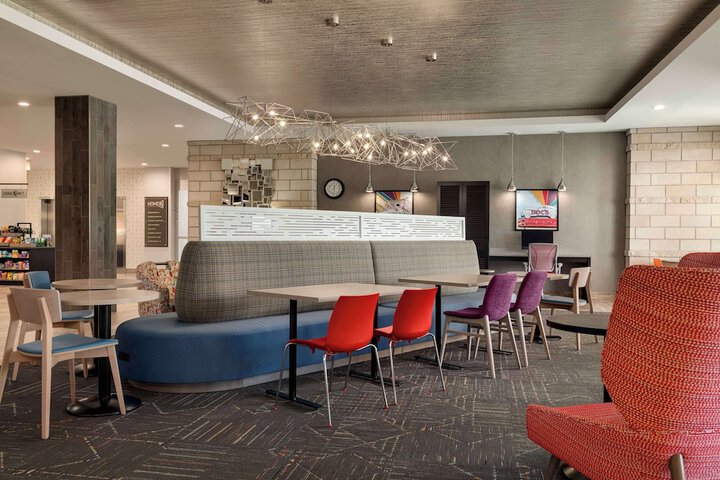 Home2 Suites by Hilton Austin North / Near the Domain