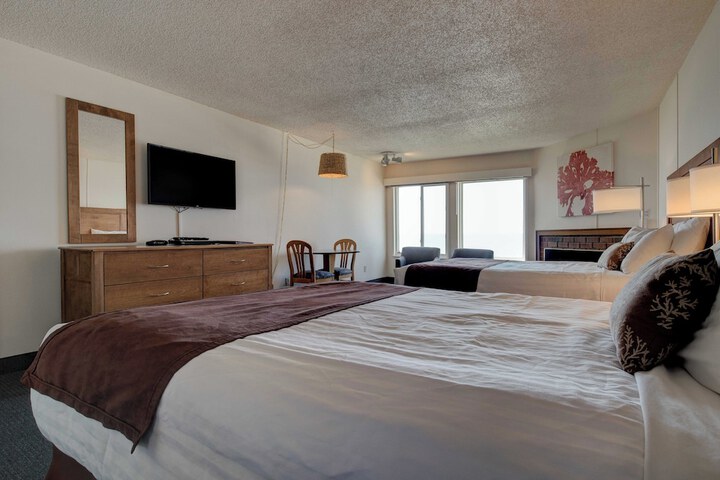 Ester Lee Oceanview Inn