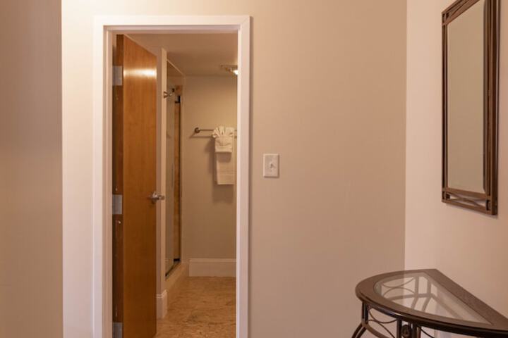 Room 15 of 77