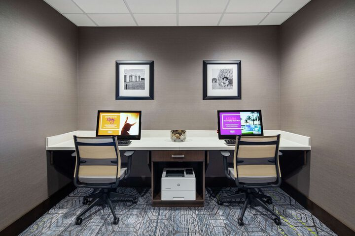 Business Center 28 of 28
