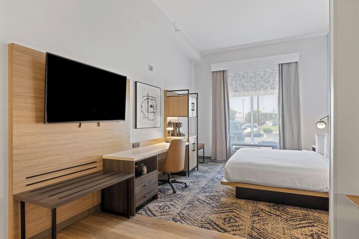 Room 46 of 84