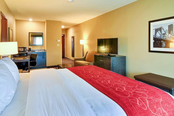 Comfort Suites Uniontown