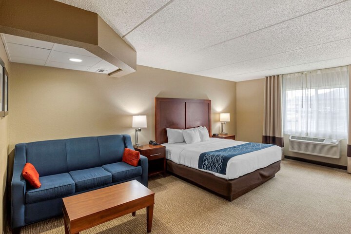 Room 21 of 38