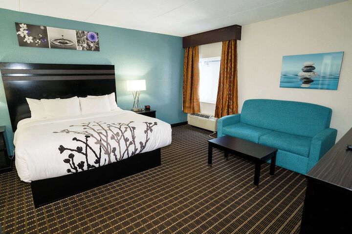 Room 42 of 142
