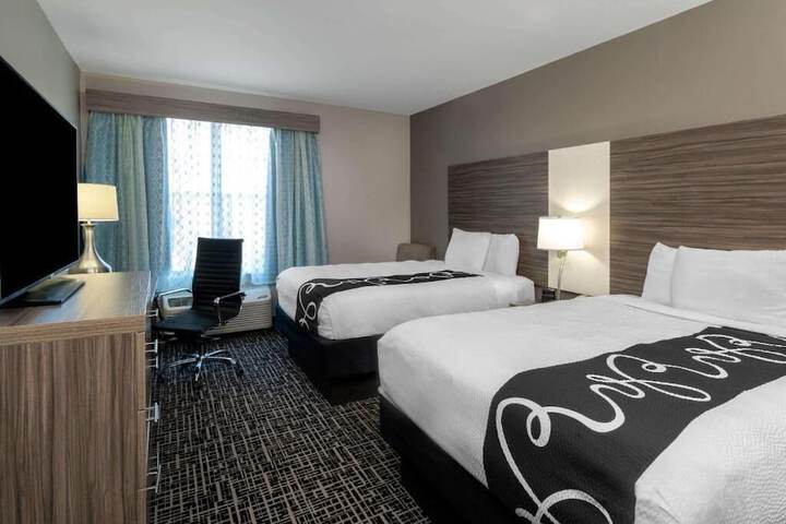 La Quinta Inn & Suites by Wyndham Forsyth