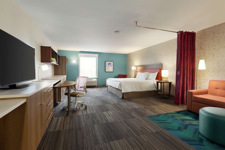 Room 27 of 65
