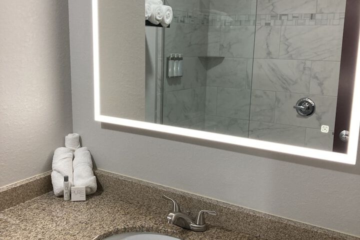 Room 15 of 18