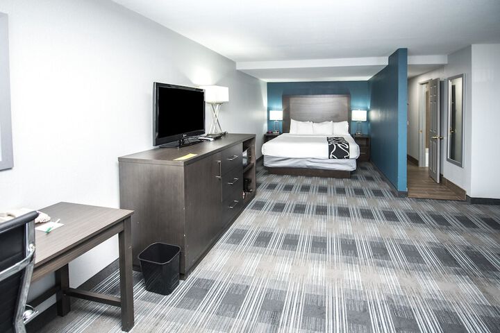 Room 40 of 61