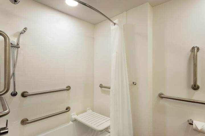 Hampton Inn & Suites Springdale