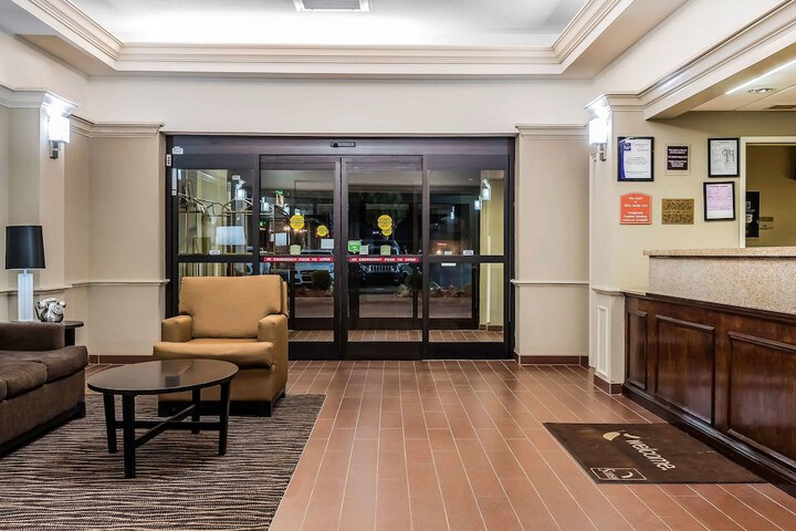 Hotel Interior 14 of 43