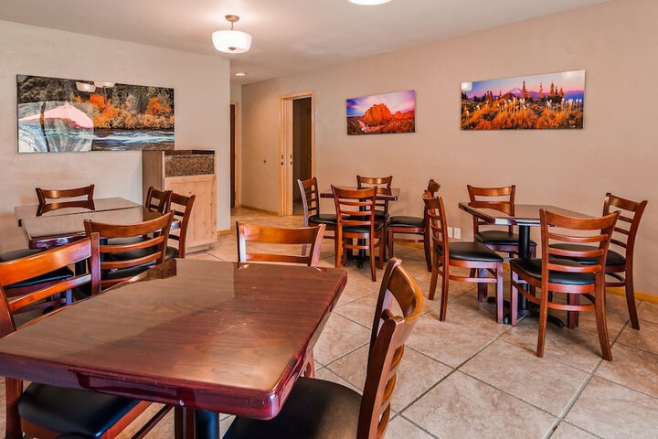 Best Western Ponderosa Lodge
