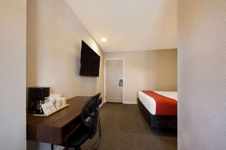 Room 42 of 52