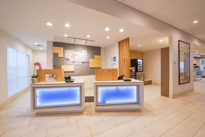 Hotel 2 of 57