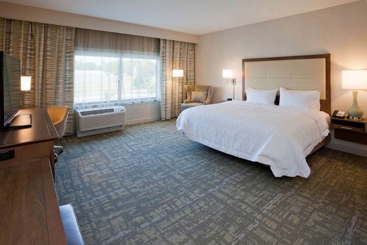Room 17 of 46