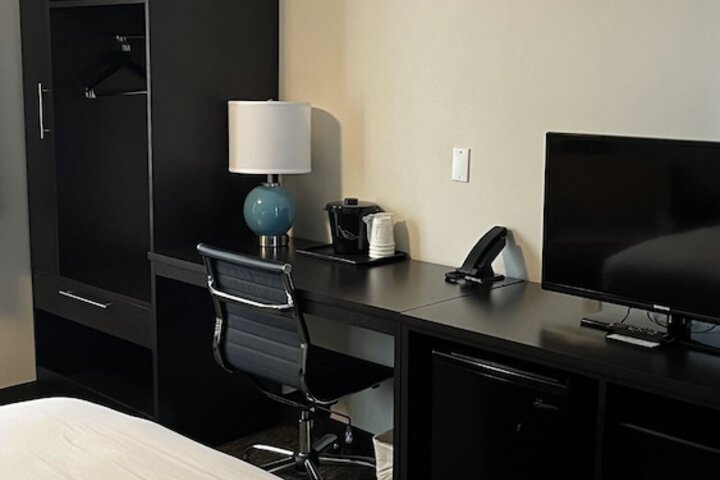 Room 62 of 77