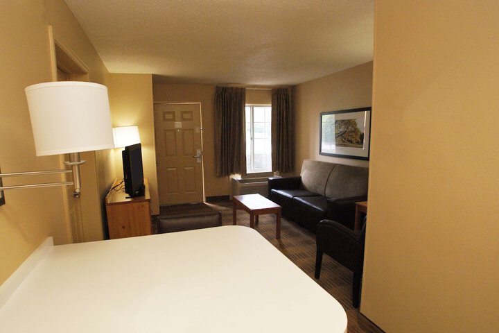 Room 33 of 43