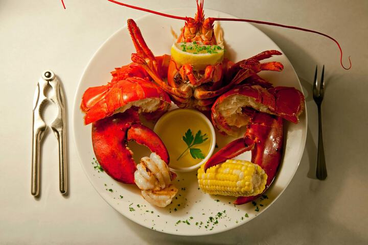 Crowne Pointe Historic Inn & Spa - Adults Only