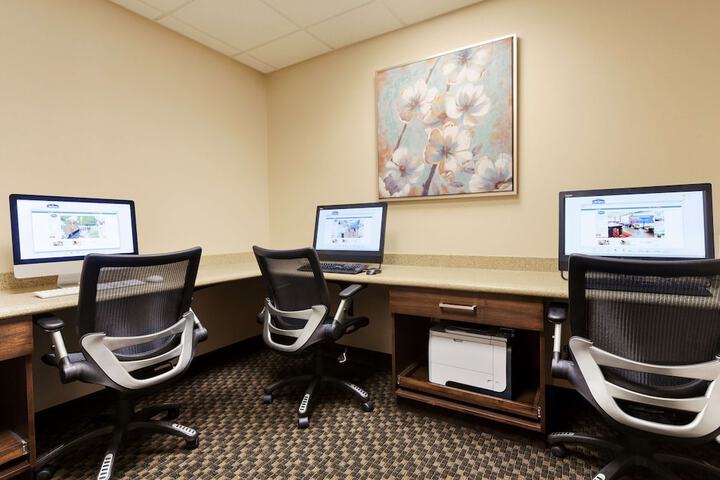 Business Center 34 of 34