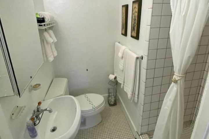 Room 22 of 35