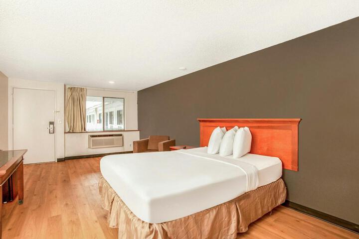 Huntley Inn