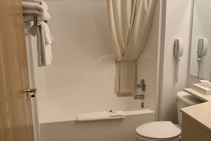 Room 25 of 61