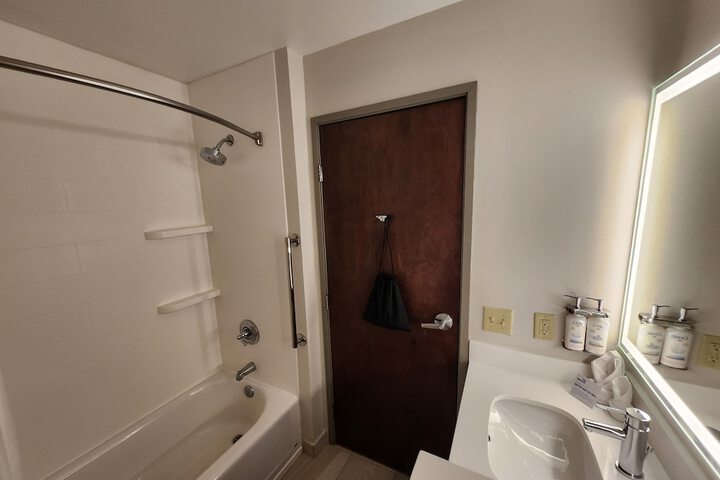 Holiday Inn Express Hotel & Suites St. Paul-Woodbury by IHG