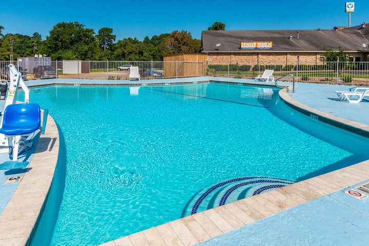 Pool 4 of 36