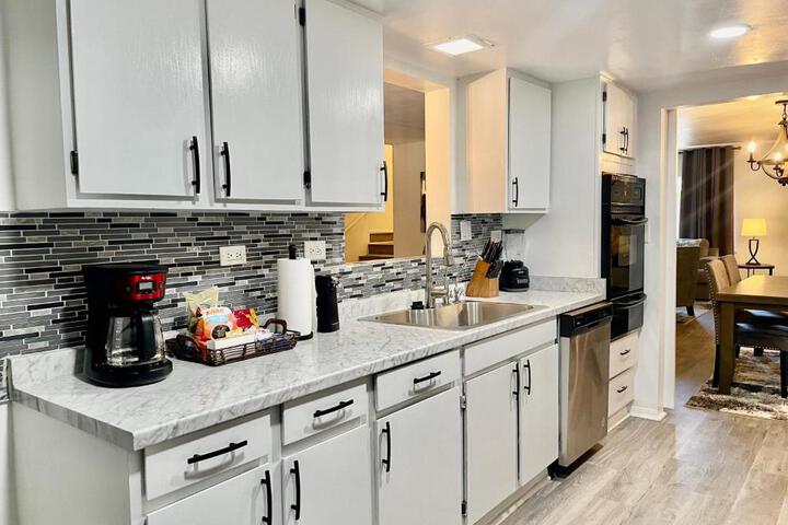 Glendora Pool Home Retreat