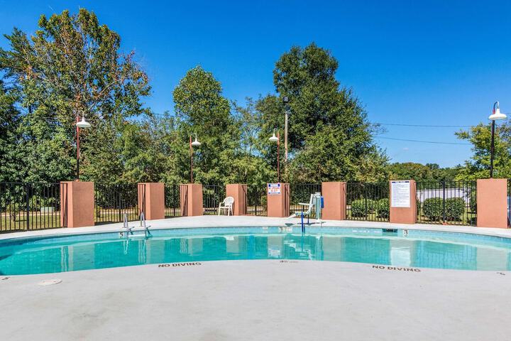 Pool 5 of 37