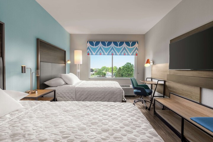 Room 17 of 34