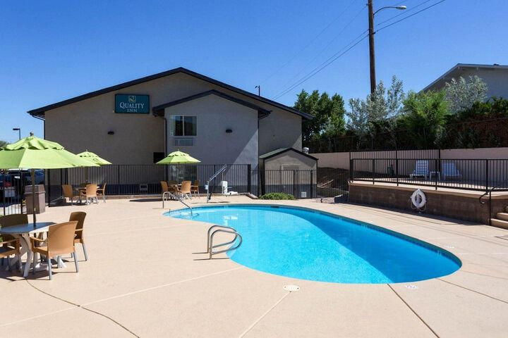 Pool 7 of 39