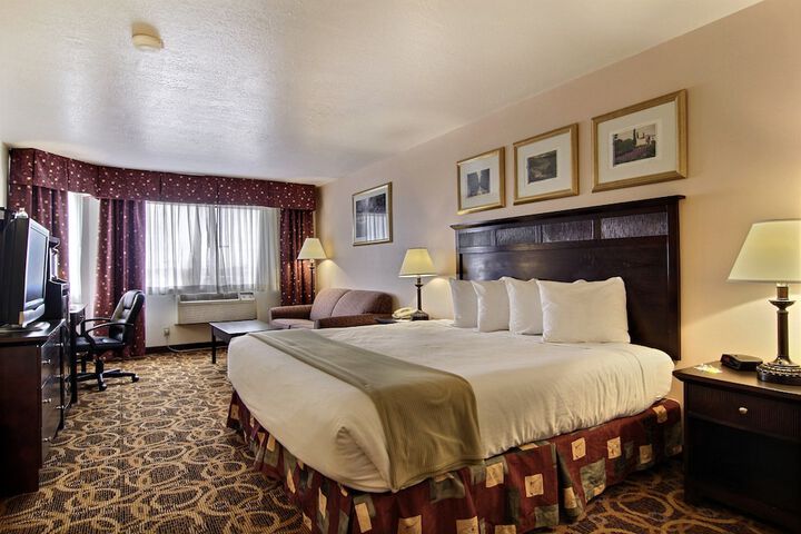 Room 18 of 28