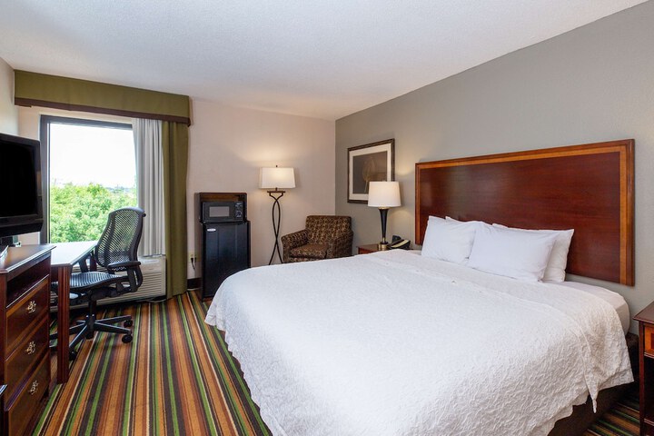 Hampton Inn Winston-Salem Hanes Mall