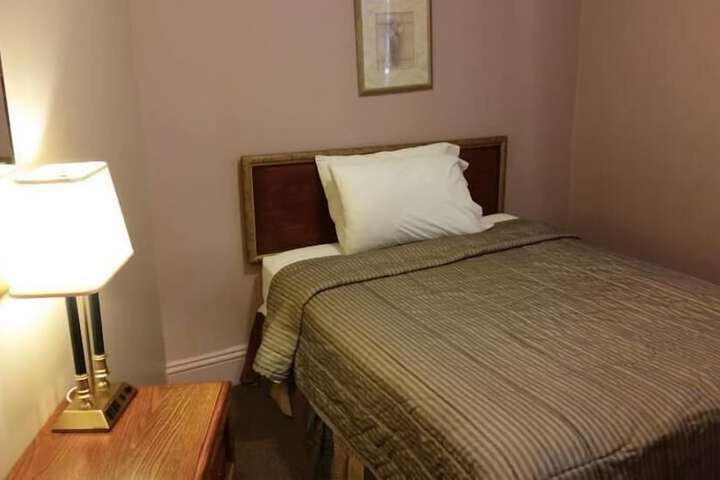 A Voyageurs Guest House