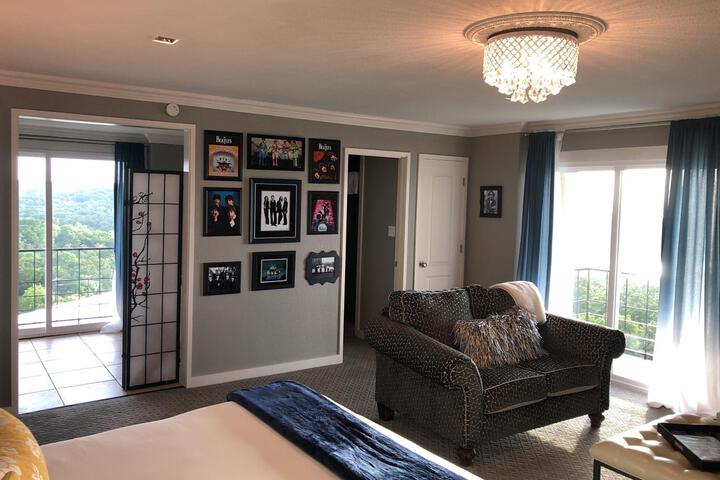 Lounge 51 of 51