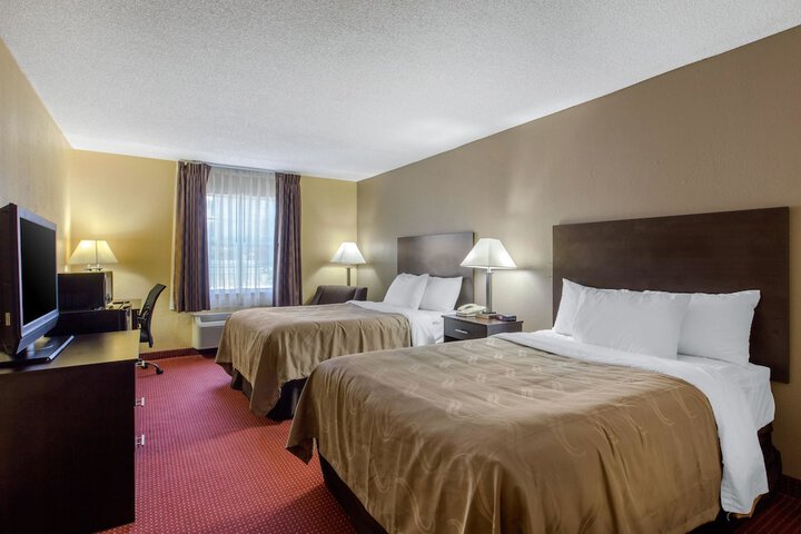 Room 32 of 40