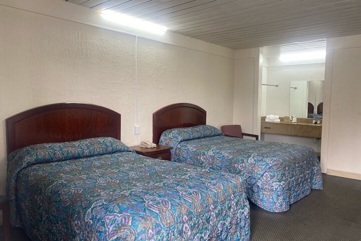 Room 12 of 22
