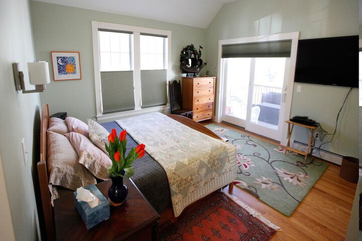 Room 14 of 25